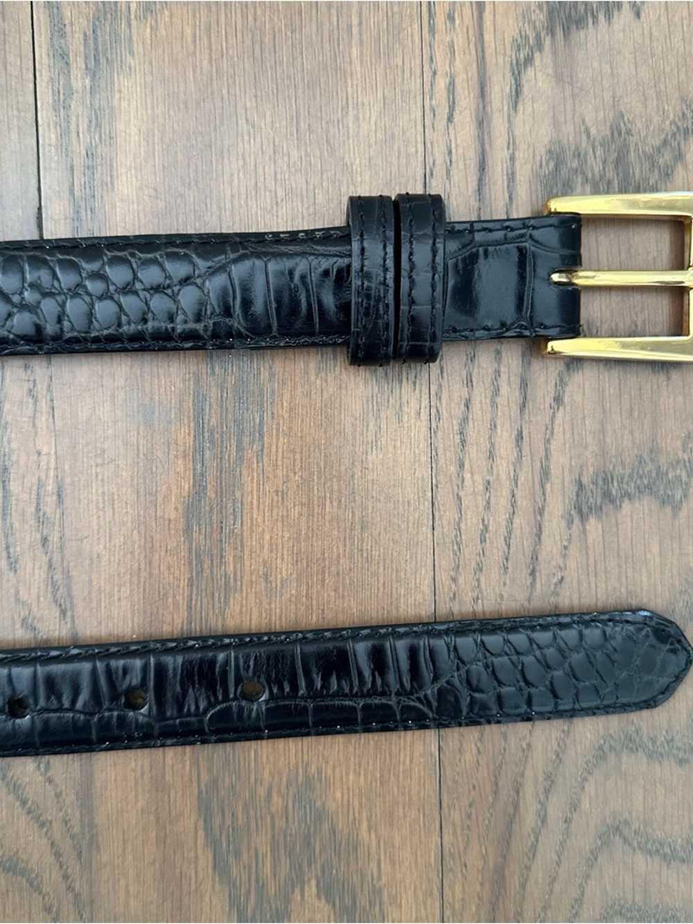 Vintage Saks Fifth Avenue Crocodile Embossed Leather Belt in Black, Gold Medium - Picture 2 of 10